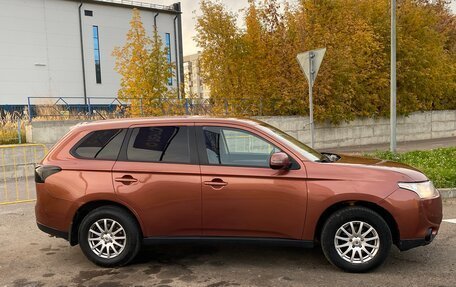 Mitsubishi Outlander III рестайлинг 3, 2012 год, 1 049 000 рублей, 4 фотография