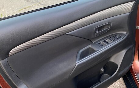 Mitsubishi Outlander III рестайлинг 3, 2012 год, 1 049 000 рублей, 11 фотография