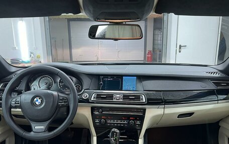 BMW 7 серия, 2011 год, 1 400 000 рублей, 33 фотография