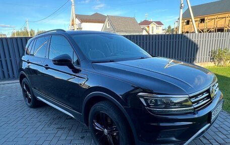 Volkswagen Tiguan II, 2019 год, 2 690 000 рублей, 2 фотография