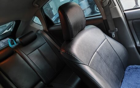 Toyota Prius, 2011 год, 900 000 рублей, 6 фотография