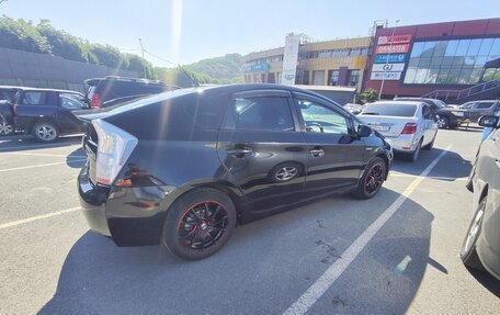 Toyota Prius, 2011 год, 900 000 рублей, 10 фотография