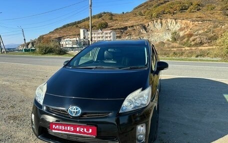 Toyota Prius, 2011 год, 900 000 рублей, 2 фотография