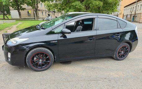 Toyota Prius, 2011 год, 900 000 рублей, 8 фотография