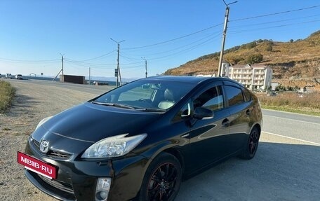 Toyota Prius, 2011 год, 900 000 рублей, 4 фотография