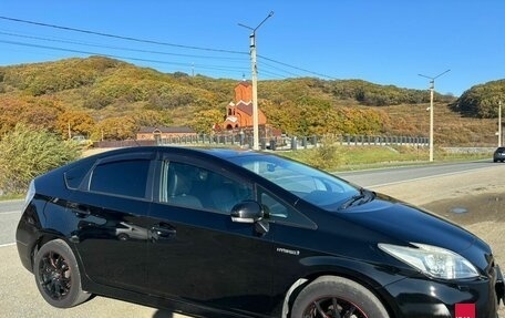 Toyota Prius, 2011 год, 900 000 рублей, 5 фотография