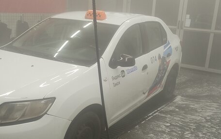 Renault Logan II, 2018 год, 450 000 рублей, 3 фотография