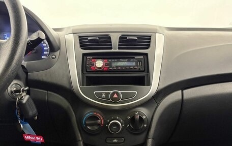 Hyundai Solaris II рестайлинг, 2011 год, 780 000 рублей, 17 фотография