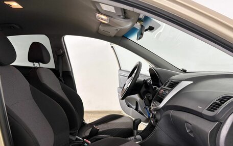 Hyundai Solaris II рестайлинг, 2011 год, 780 000 рублей, 27 фотография