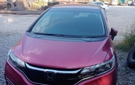 Honda Fit III, 2018 год, 1 350 000 рублей, 2 фотография