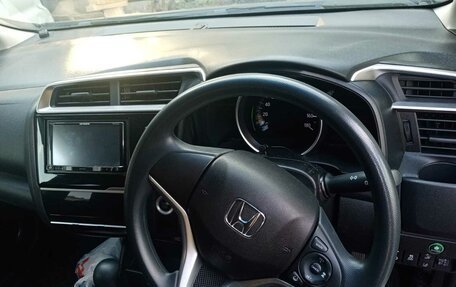 Honda Fit III, 2018 год, 1 350 000 рублей, 14 фотография