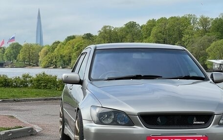 Toyota Altezza, 2002 год, 1 200 000 рублей, 5 фотография