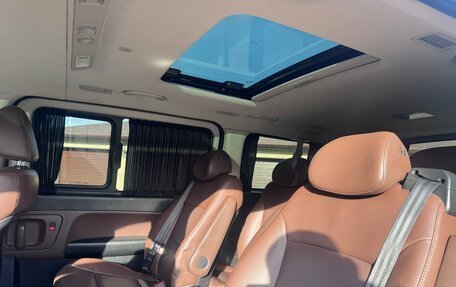 Hyundai Grand Starex Grand Starex I рестайлинг 2, 2019 год, 4 095 000 рублей, 12 фотография