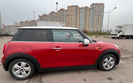 MINI Hatch, 2017 год, 1 300 000 рублей, 2 фотография