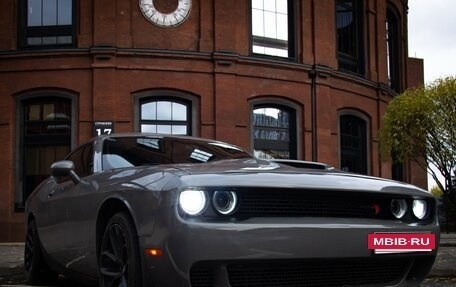 Dodge Challenger III рестайлинг 2, 2019 год, 2 700 000 рублей, 9 фотография
