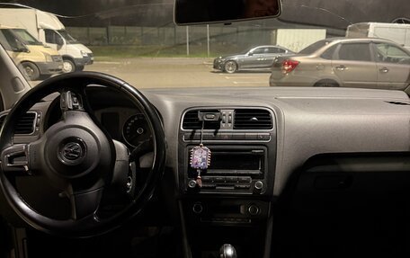 Volkswagen Polo VI (EU Market), 2011 год, 550 000 рублей, 3 фотография