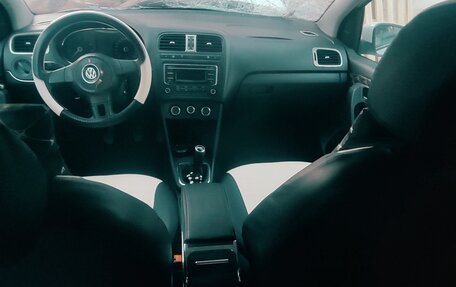 Volkswagen Polo VI (EU Market), 2012 год, 370 000 рублей, 4 фотография