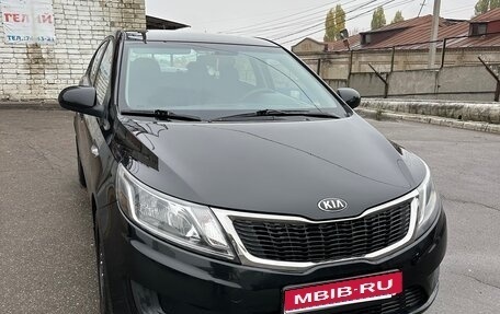 KIA Rio III рестайлинг, 2013 год, 830 000 рублей, 1 фотография