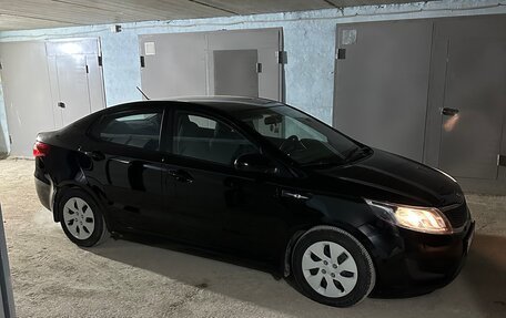 KIA Rio III рестайлинг, 2013 год, 830 000 рублей, 13 фотография