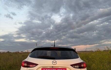 Mazda 3, 2018 год, 1 750 000 рублей, 2 фотография