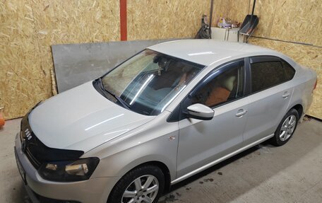 Volkswagen Polo VI (EU Market), 2013 год, 800 000 рублей, 2 фотография