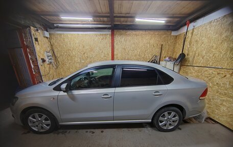 Volkswagen Polo VI (EU Market), 2013 год, 800 000 рублей, 3 фотография
