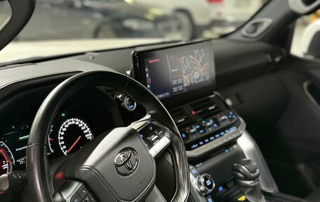 Toyota Land Cruiser, 2022 год, 11 800 000 рублей, 5 фотография