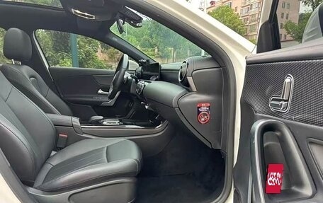 Mercedes-Benz A-Класс, 2022 год, 2 060 000 рублей, 14 фотография