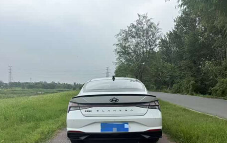 Hyundai Elantra, 2021 год, 1 240 000 рублей, 5 фотография