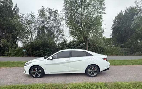 Hyundai Elantra, 2021 год, 1 240 000 рублей, 4 фотография