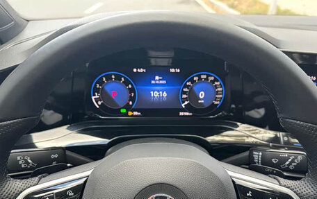 Volkswagen Golf VIII, 2021 год, 1 935 000 рублей, 12 фотография