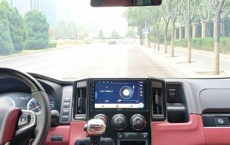 Toyota Granvia, 2023 год, 14 300 000 рублей, 13 фотография