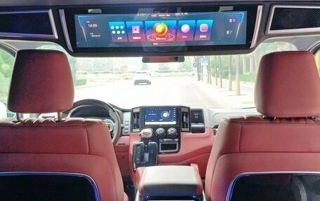 Toyota Granvia, 2023 год, 14 300 000 рублей, 11 фотография