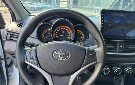 Toyota Yaris Cross, 2022 год, 1 350 000 рублей, 9 фотография