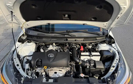 Toyota Yaris Cross, 2022 год, 1 350 000 рублей, 19 фотография