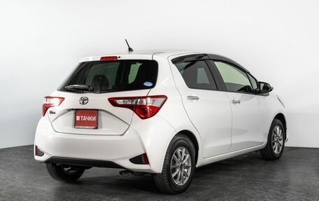 Toyota Vitz, 2018 год, 950 000 рублей, 3 фотография