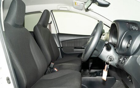 Toyota Vitz, 2018 год, 950 000 рублей, 5 фотография