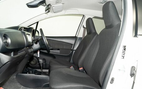 Toyota Vitz, 2018 год, 950 000 рублей, 6 фотография