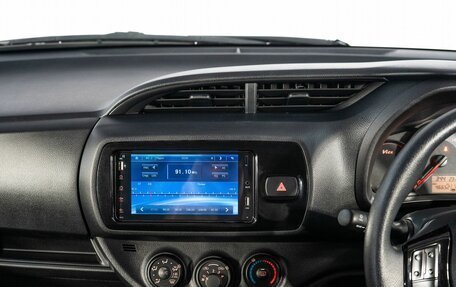 Toyota Vitz, 2018 год, 950 000 рублей, 10 фотография