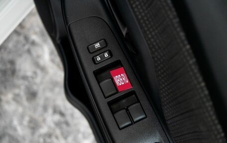 Toyota Vitz, 2018 год, 950 000 рублей, 14 фотография