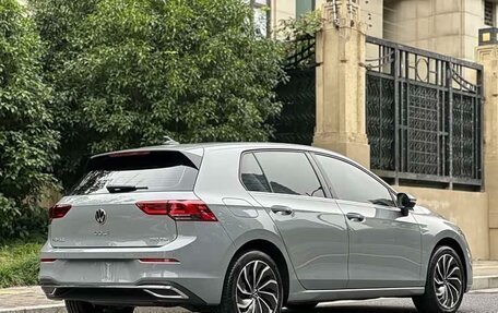 Volkswagen Golf VIII, 2024 год, 2 400 000 рублей, 7 фотография