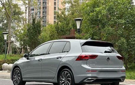 Volkswagen Golf VIII, 2024 год, 2 400 000 рублей, 5 фотография