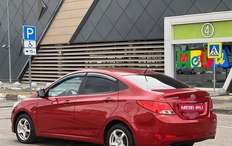 Hyundai Solaris II рестайлинг, 2015 год, 990 000 рублей, 3 фотография