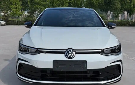 Volkswagen Golf VIII, 2022 год, 1 700 999 рублей, 2 фотография