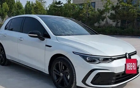 Volkswagen Golf VIII, 2022 год, 1 700 999 рублей, 3 фотография