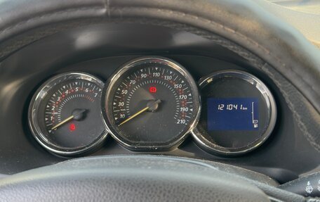 Renault Sandero II рестайлинг, 2016 год, 900 000 рублей, 8 фотография