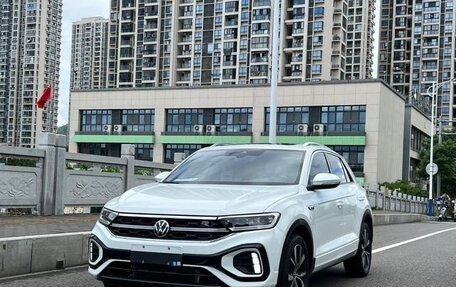 Volkswagen T-Roc I, 2024 год, 2 230 000 рублей, 1 фотография