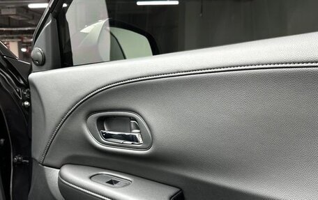 Honda Vezel, 2022 год, 1 620 000 рублей, 10 фотография