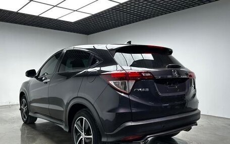 Honda Vezel, 2022 год, 1 620 000 рублей, 6 фотография