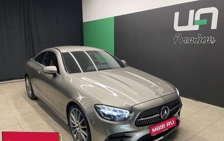 Mercedes-Benz E-Класс, 2020 год, 5 850 000 рублей, 1 фотография